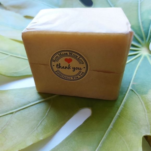 Artisan Clementine and Clove Pink Clay spa soap - Picture 3 of 3